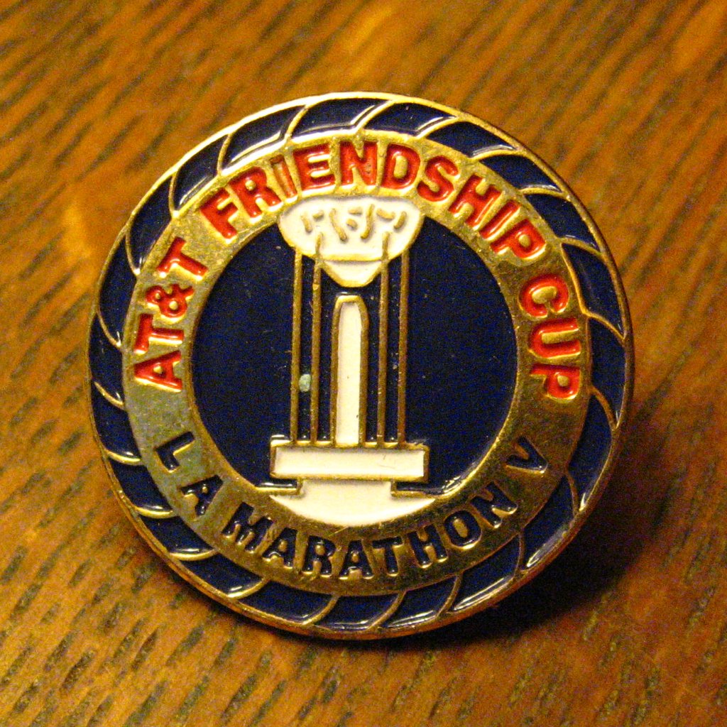 Los Angeles Marathon 1990 Vintage Lapel Pin